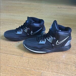 Kyrie Infinity 'Black Metallic Silver'